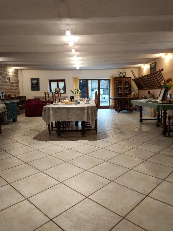 La Ferme Du Grand Faubourg Acomodação com café da manhã Pont-de-Vaux Exterior foto