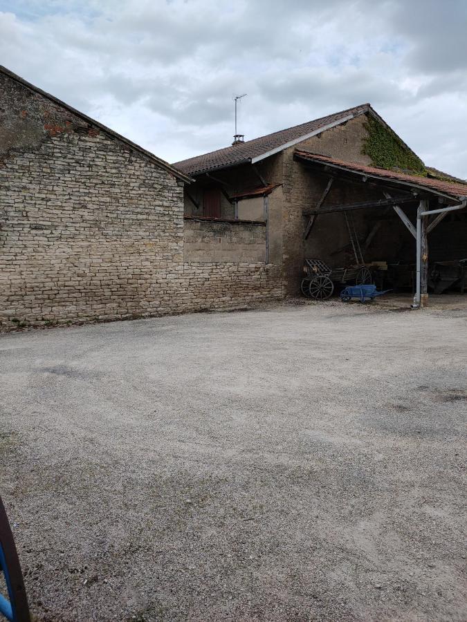 La Ferme Du Grand Faubourg Acomodação com café da manhã Pont-de-Vaux Exterior foto